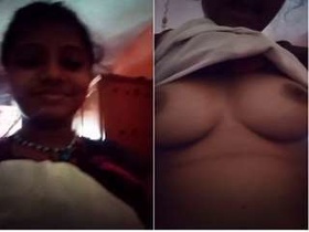 Cute Indian girl masturbates in exclusive video