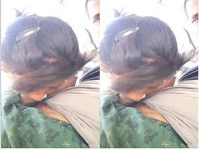 Desi girl gives an exclusive blowjob in this amateur video