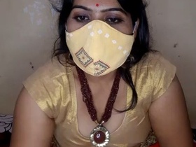 Aunty Geeta pleasures herself with her fingers