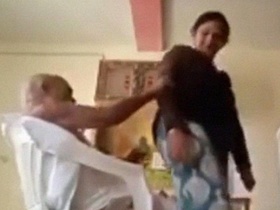 Desi sex tube features Pakistani baba and house nurse in steamy video