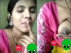 Indian girl's boob show and fingering in HD