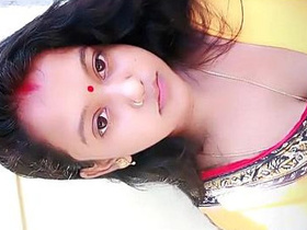 Cute newlywed Shivani Singh flaunts her navel in a transparent saree