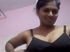 Horny bhabhi takes a bath in the nude