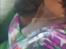 Bengal aunty's steamy train ride