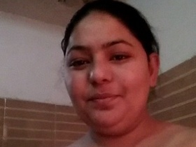 Indian aunt's nude selfie in the bathroom