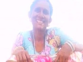 Kamapisachi's sexy outdoor peeing video