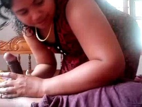 Devar's first blowjob experience in this amateur video