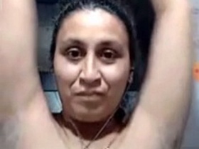 Paca's sensual nude selfie video