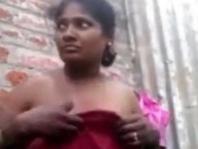 Naked selfie of a local girl in a bathroom