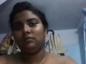 Big boobs desi lady goes nude in solo video