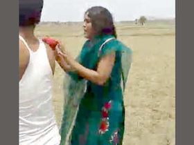 Desi lover caught in the field while making collages